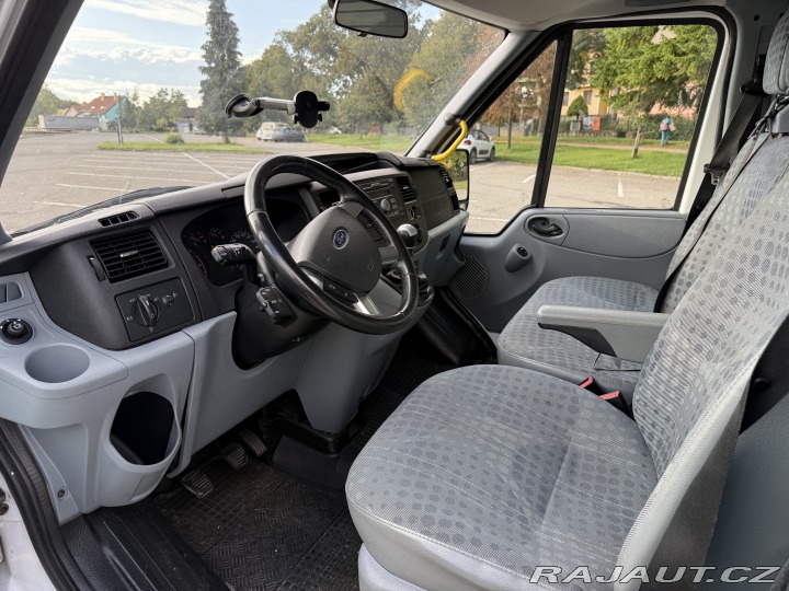 Ford Transit Bus - 9 míst 2013
