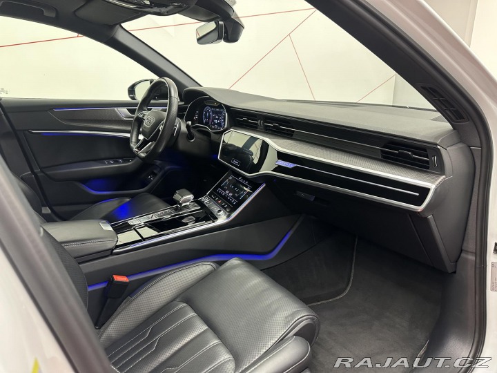 Audi A6 Avant 55 TFSIe PANO*TAŽNÉ 2020