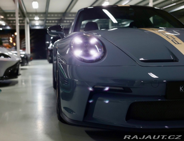 Porsche 911 992 GT3 Touring | Arctic 2024
