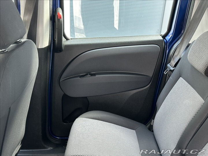 Fiat Dobló 1,6 MJT 105PS Emotion Pa 2012