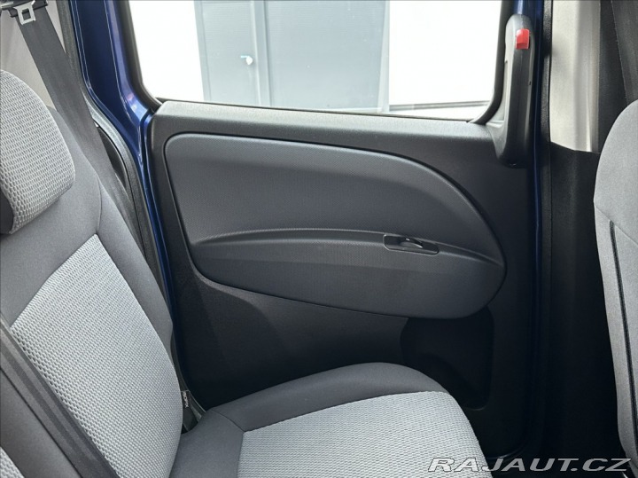 Fiat Dobló 1,6 MJT 105PS Emotion Pa 2012