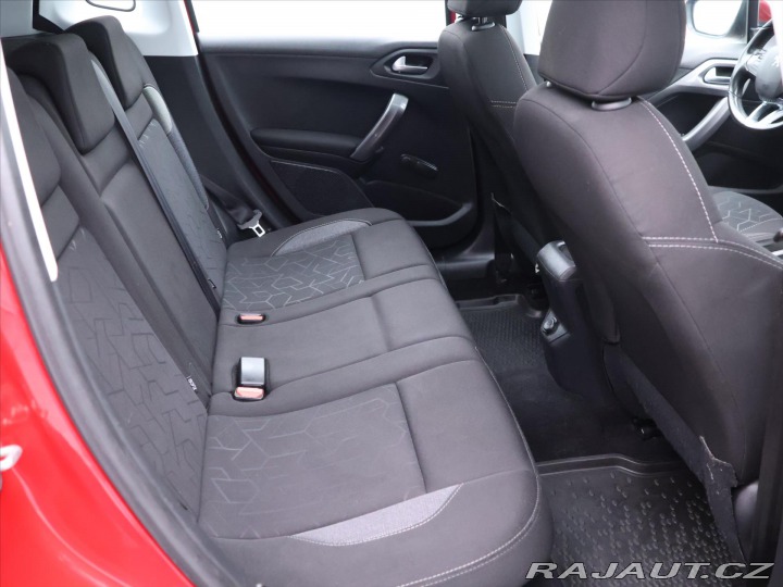 Peugeot 2008 1,2 PT 61kW CZ Klima Pano 2019