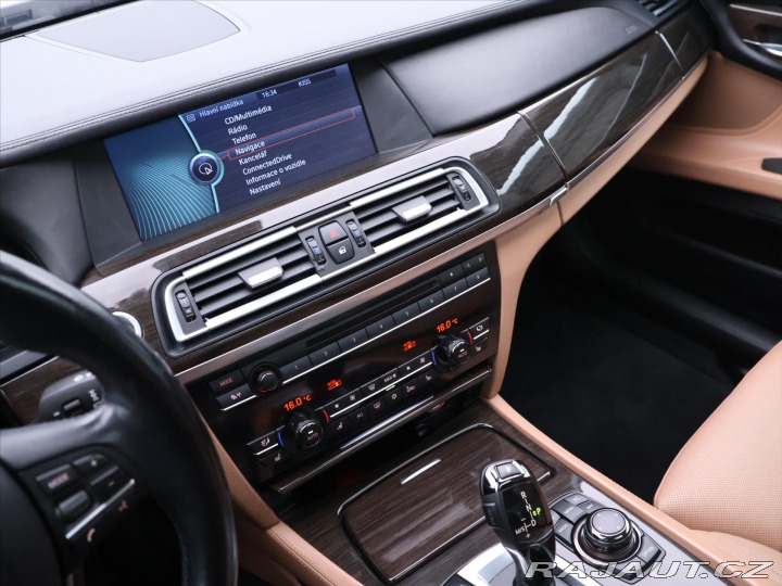 BMW 7 4,4 750 Li xDrive 300kW 2012