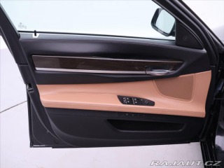BMW 7 4,4 750 Li xDrive 300kW 2012
