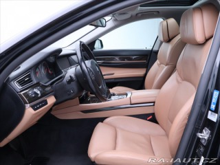 BMW 7 4,4 750 Li xDrive 300kW 2012