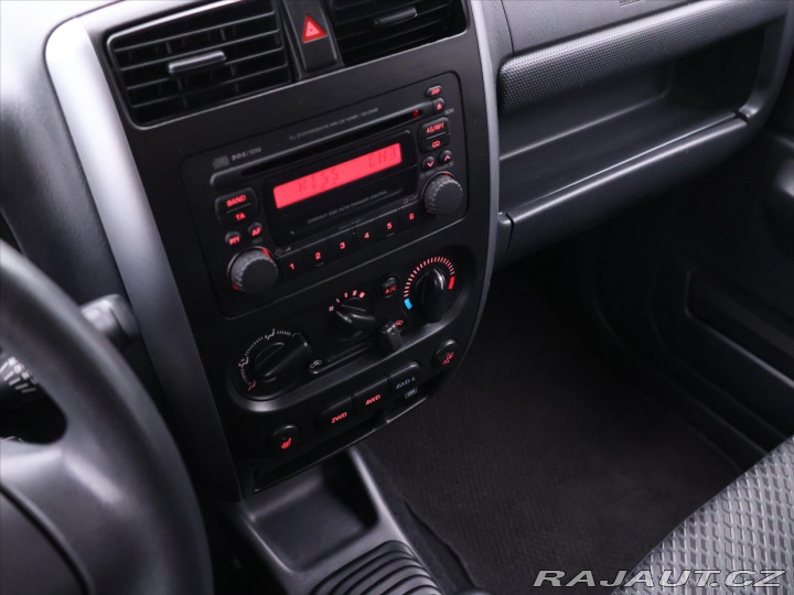 Suzuki Jimny 1,3 i 62kW Klima 4x4 Serv 2015