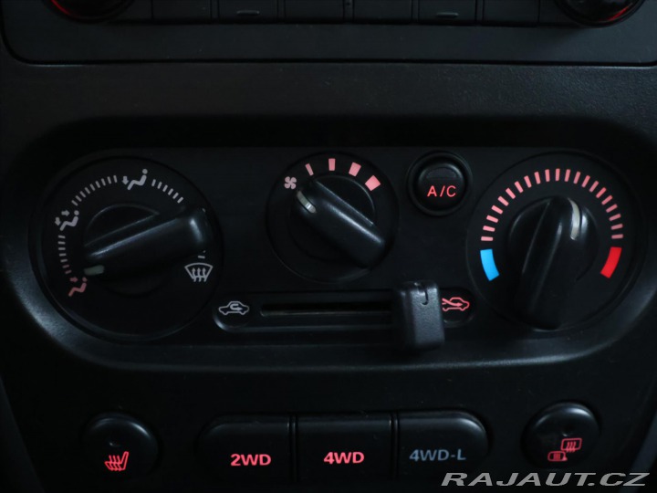 Suzuki Jimny 1,3 i 62kW Klima 4x4 Serv 2015