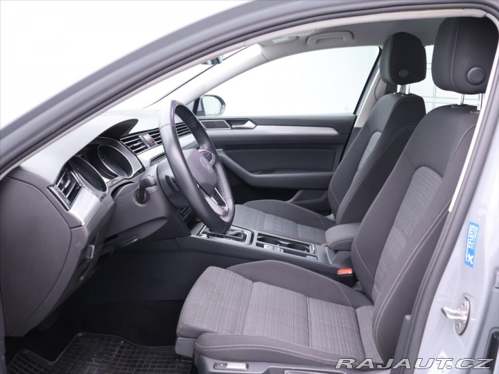 Volkswagen Passat 1,5 TSI 110 kW DSG CZ Bus 2022
