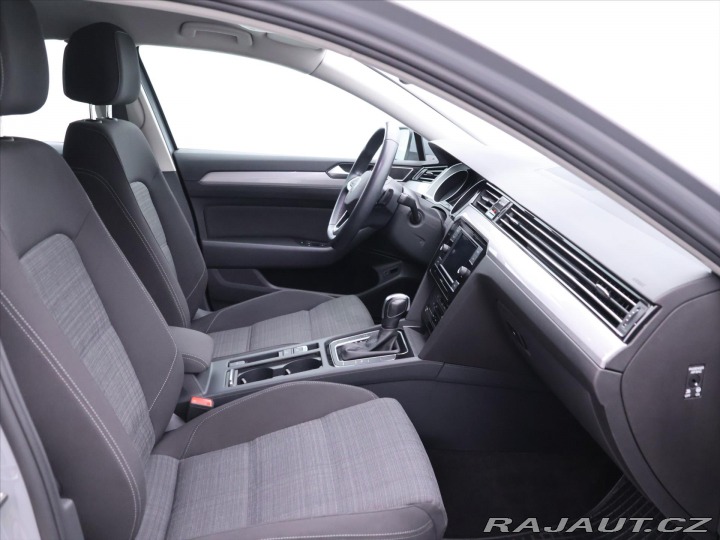 Volkswagen Passat 1,5 TSI 110 kW DSG CZ Bus 2022