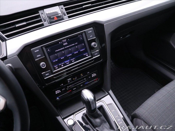 Volkswagen Passat 1,5 TSI 110 kW DSG CZ Bus 2022
