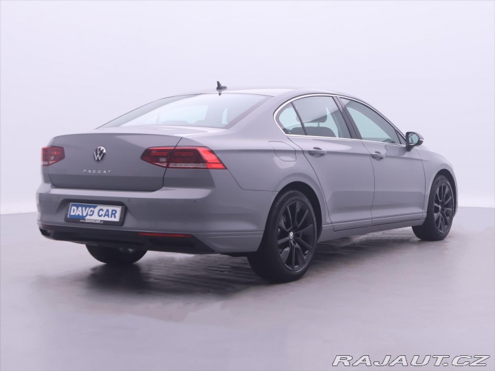 Volkswagen Passat 1,5 TSI 110kW DSG Busines 2022
