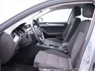 Volkswagen Passat 1,5 TSI 110kW DSG Busines 2022