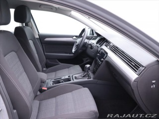 Volkswagen Passat 1,5 TSI 110kW DSG Busines 2022