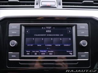 Volkswagen Passat 1,5 TSI 110kW DSG Busines 2022