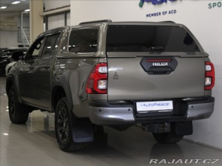 Toyota Hilux 2,8 D 4x4 AT Invincible J 2022