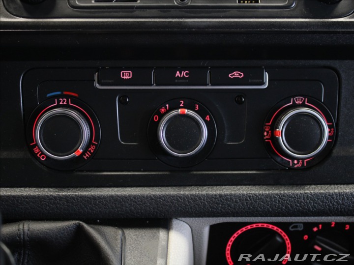 Volkswagen Transporter 2,0 TDi Trendline 6-míst 2016