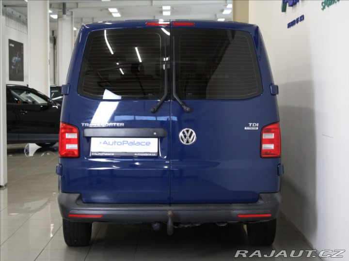 Volkswagen Transporter 2,0 TDi Trendline 6-míst 2016