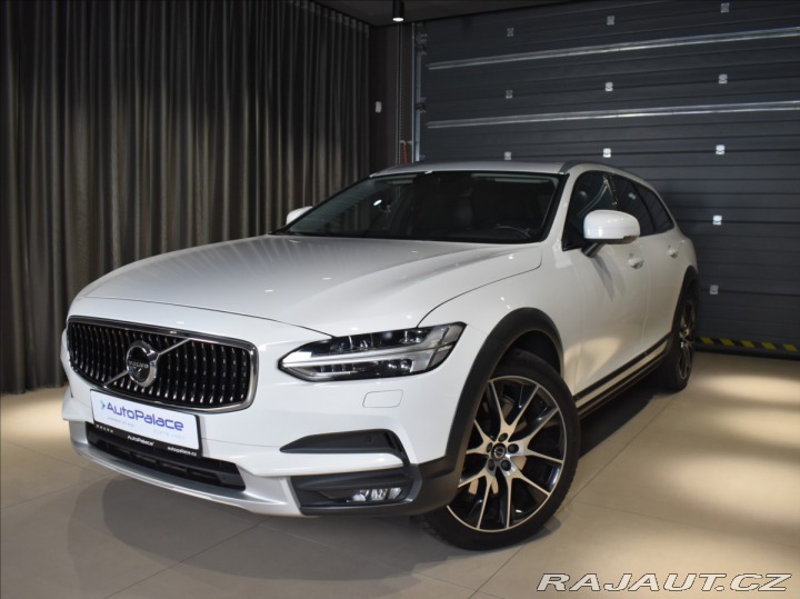 Volvo V90 2,0 CC PRO Ventilace,Pano 2020