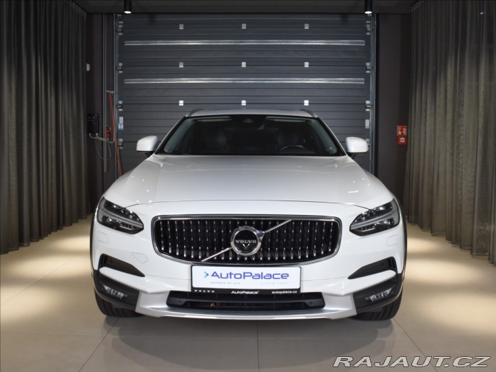 Volvo V90 2,0 CC PRO Ventilace,Pano 2020