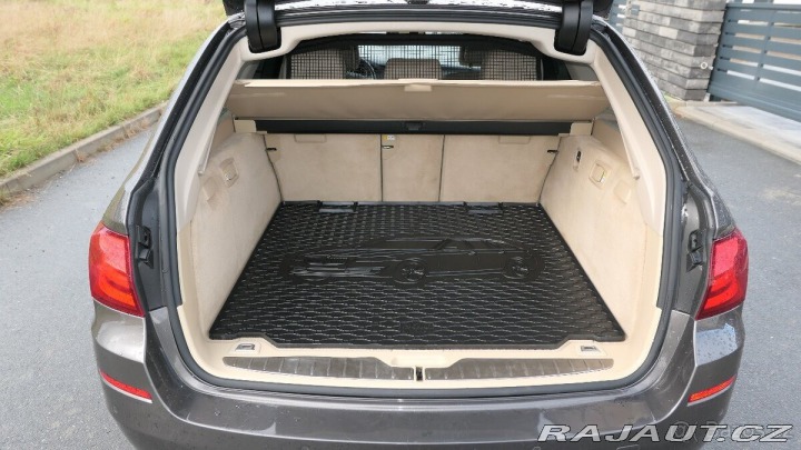 BMW 5 3,0 530d F11 180kW manu 2011