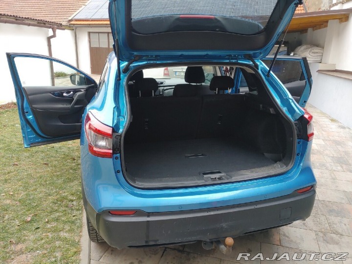 Nissan Qashqai 1,6 benzín prodám 2018