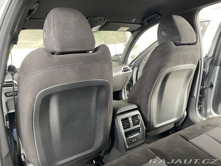 BMW 3 330i xDrive*M-SPORT*REZER 2025