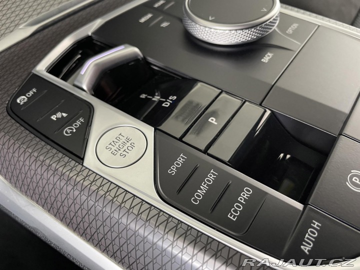 BMW 3 330i xDrive*M-SPORT*REZER 2025