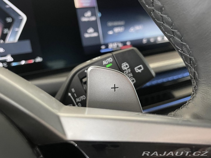 BMW 3 330i xDrive*M-SPORT*REZER 2025