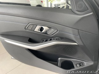 BMW 3 330i xDrive*M-SPORT*Distr 2025