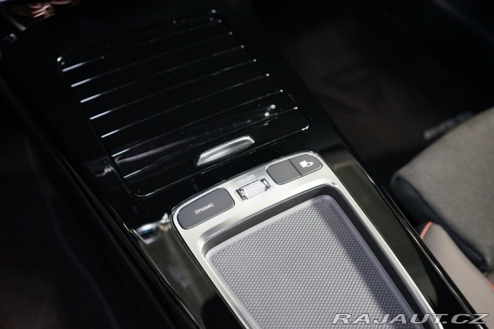 Mercedes-Benz CLA 200d*AMG*NIGHT*TAŽNÉ*DIST 2024