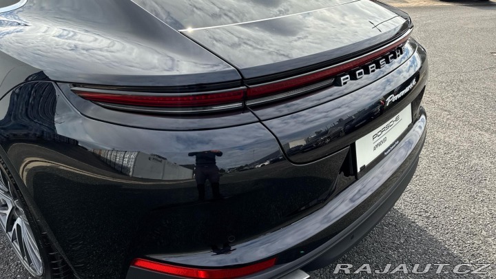 Porsche Panamera 4 2023