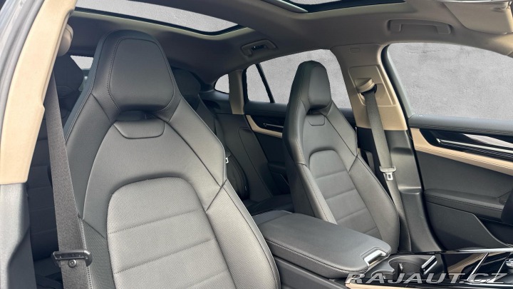 Porsche Panamera 4 2023