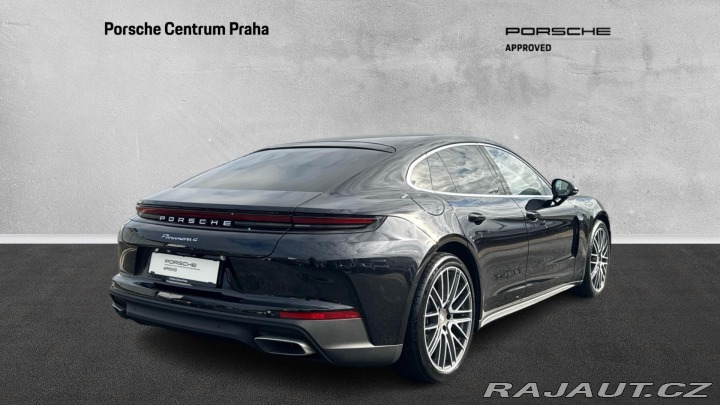 Porsche Panamera 4 2023