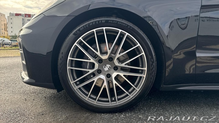 Porsche Panamera 4 2023