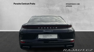 Porsche Panamera 4 2023