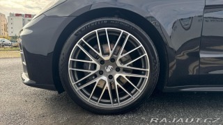 Porsche Panamera 4 2023