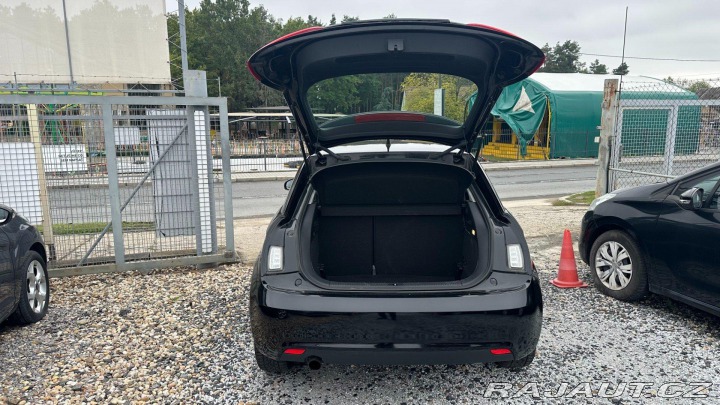 Audi A1 1.2TFSI 63kW REZERVOVANO 2012