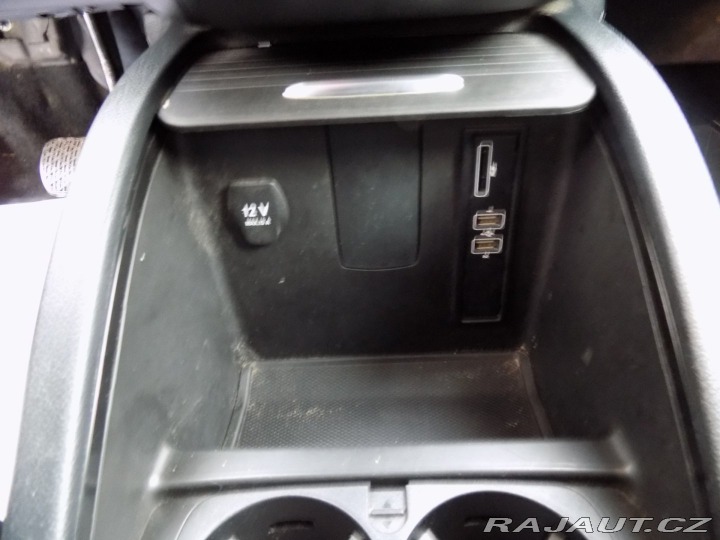 Mercedes-Benz V 250d/4-M/1.M.ČR/Long/NAVI 2018