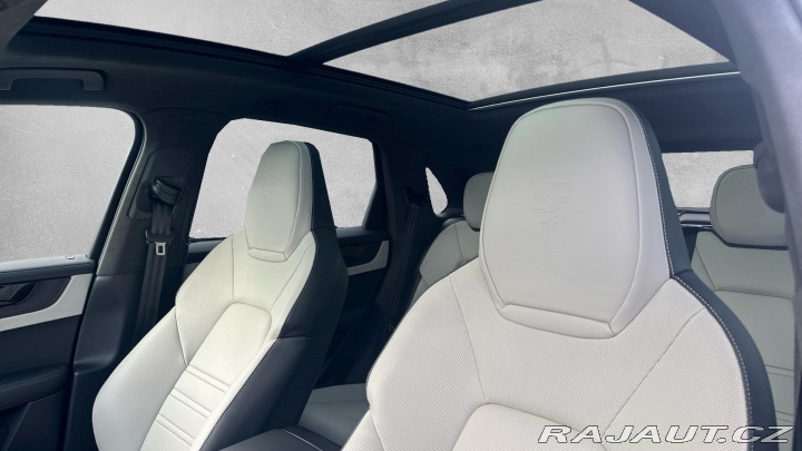 Porsche Cayenne GTS 2025