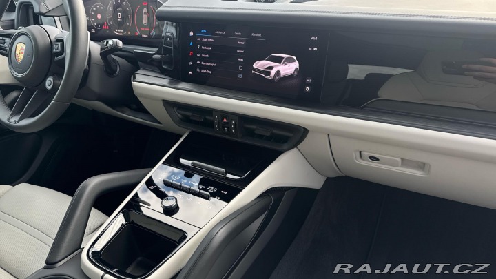 Porsche Cayenne GTS 2025