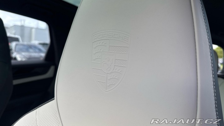 Porsche Cayenne GTS 2025