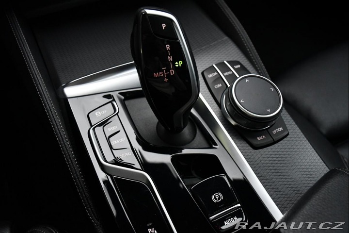 BMW 5 530d xD M-SPORT REZERVACE 2021