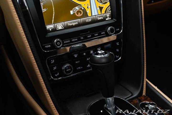 Bentley Flying Spur 4.0 V8 1800