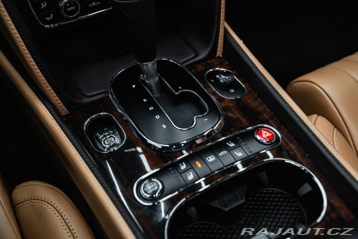 Bentley Flying Spur 4.0 V8 1800