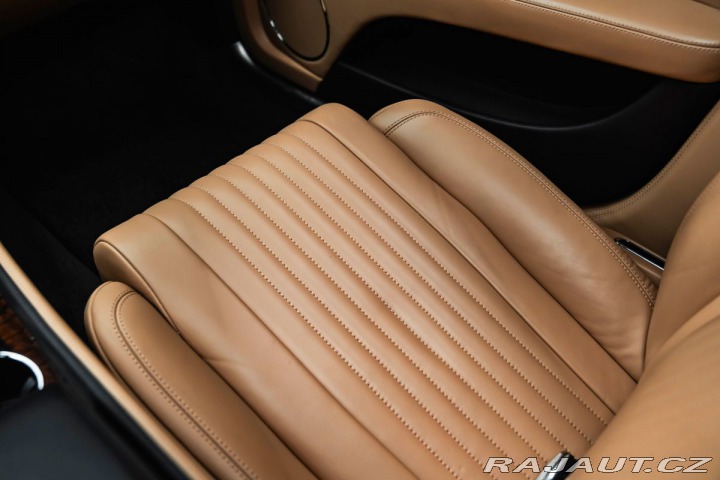 Bentley Flying Spur 4.0 V8 1800