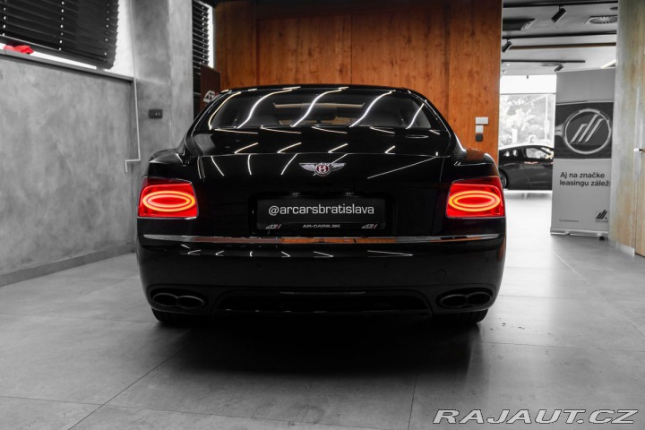 Bentley Flying Spur 4.0 V8 1800