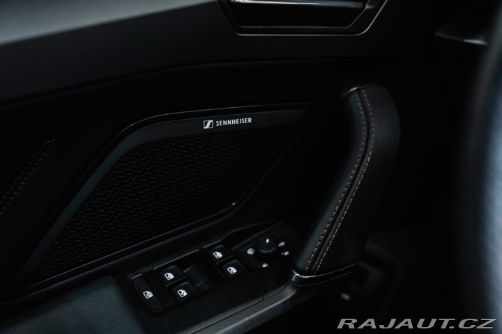 Cupra Formentor 1.5 eTSI 110 kW, Sennheis 2025