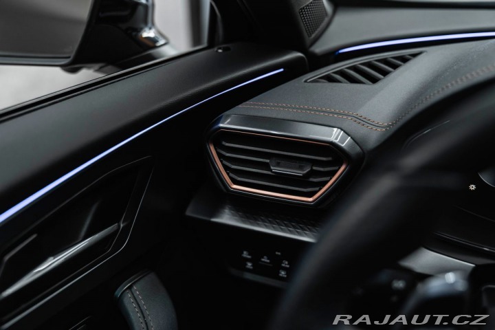 Cupra Formentor 1.5 eTSI 110 kW, Sennheis 2025