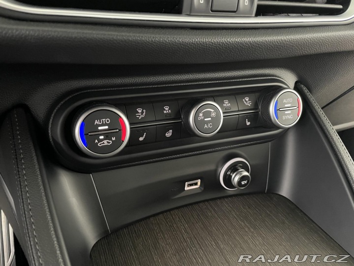 Alfa Romeo Stelvio 2,0TI 206kW Q4*KeyLess*Ka 2023