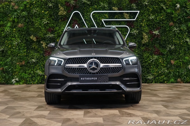 Mercedes-Benz GLE 300d*4MATIC*TAŽNÉ*LED* 2023